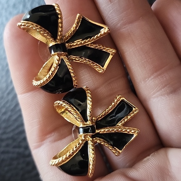 VTG Kenneth Jay Lane for Avon earrings - Picture 3 of 7